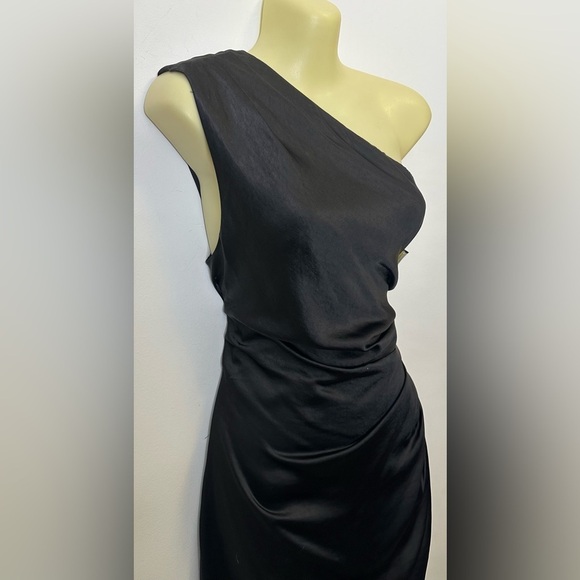 Elliatt Cassini Black Asymmetrical Ruched One Shoulder Dress size M - Picture 5 of 9